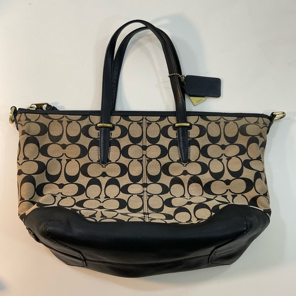 Coach Bag - Picture 2 of 11